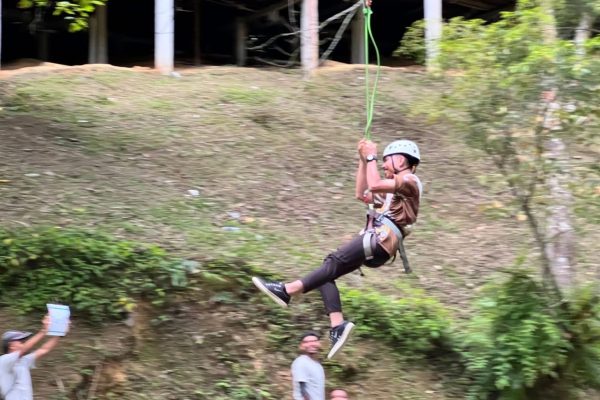 3f0b3435-0871-4abd-8159-0d820cfb4385